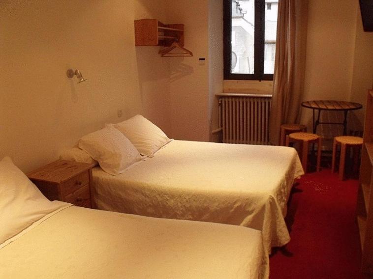 Hotel Du Faubourg Moûtiers Zimmer foto